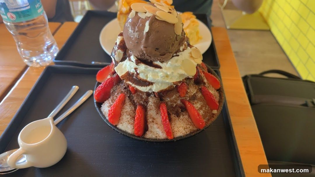 Strawberry and Chocolate Ice Cream Dessert