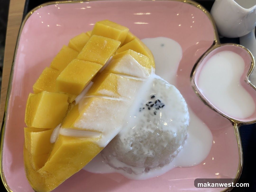 Mango Sticky Rice with Coconut Milk