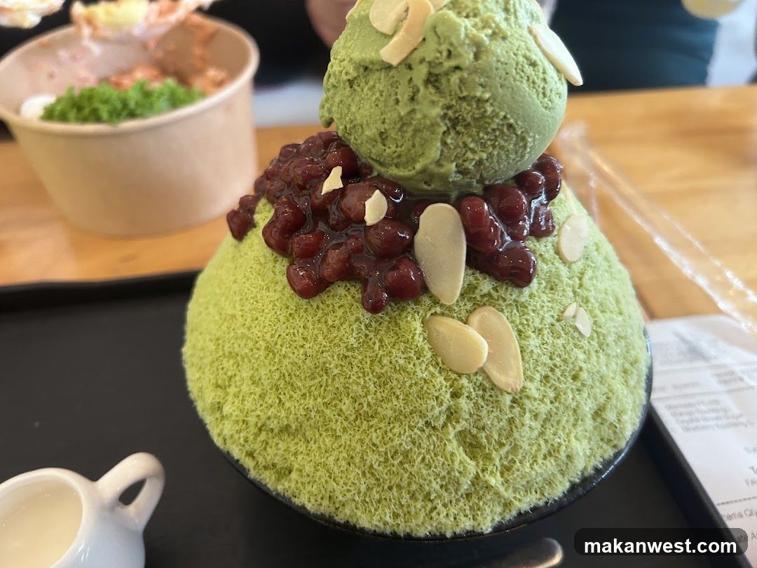 Matcha Shaved Ice with Red Bean