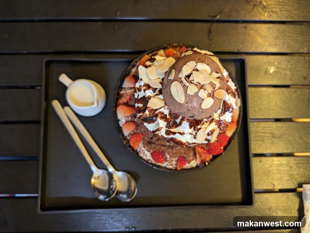 Chocolate Dessert with Strawberries and Almonds
