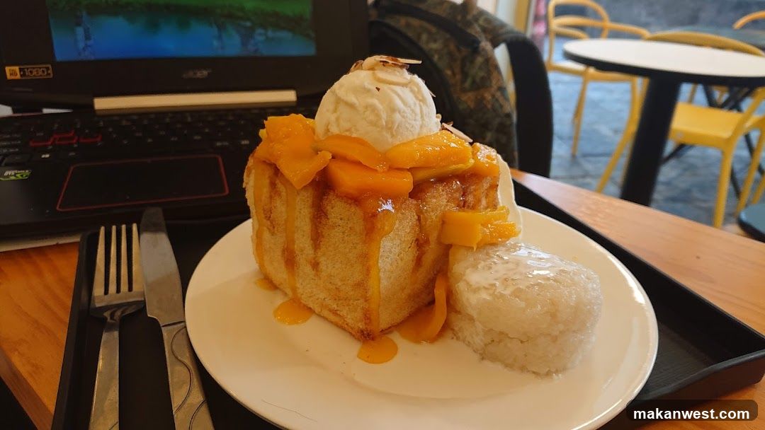 Mango Bread Pudding with Ice Cream