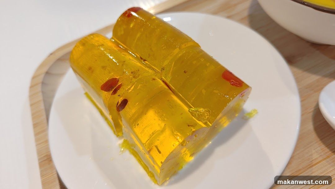 Yellow Jello Dessert