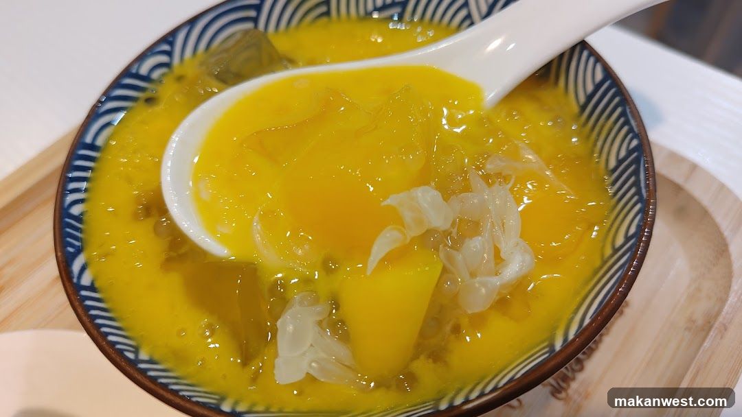Yellow Soup with Tofu and Vermicelli