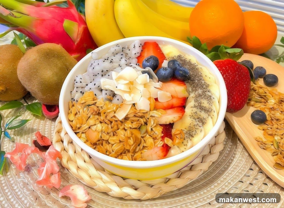 Fruit Bowl with Granola and Yogurt