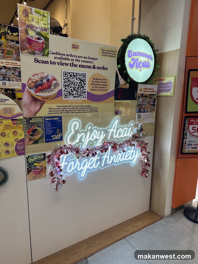 Acai Shop Interior Display