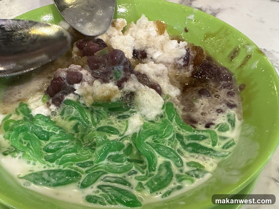 Custard Dessert with Green Jelly and Red Beans