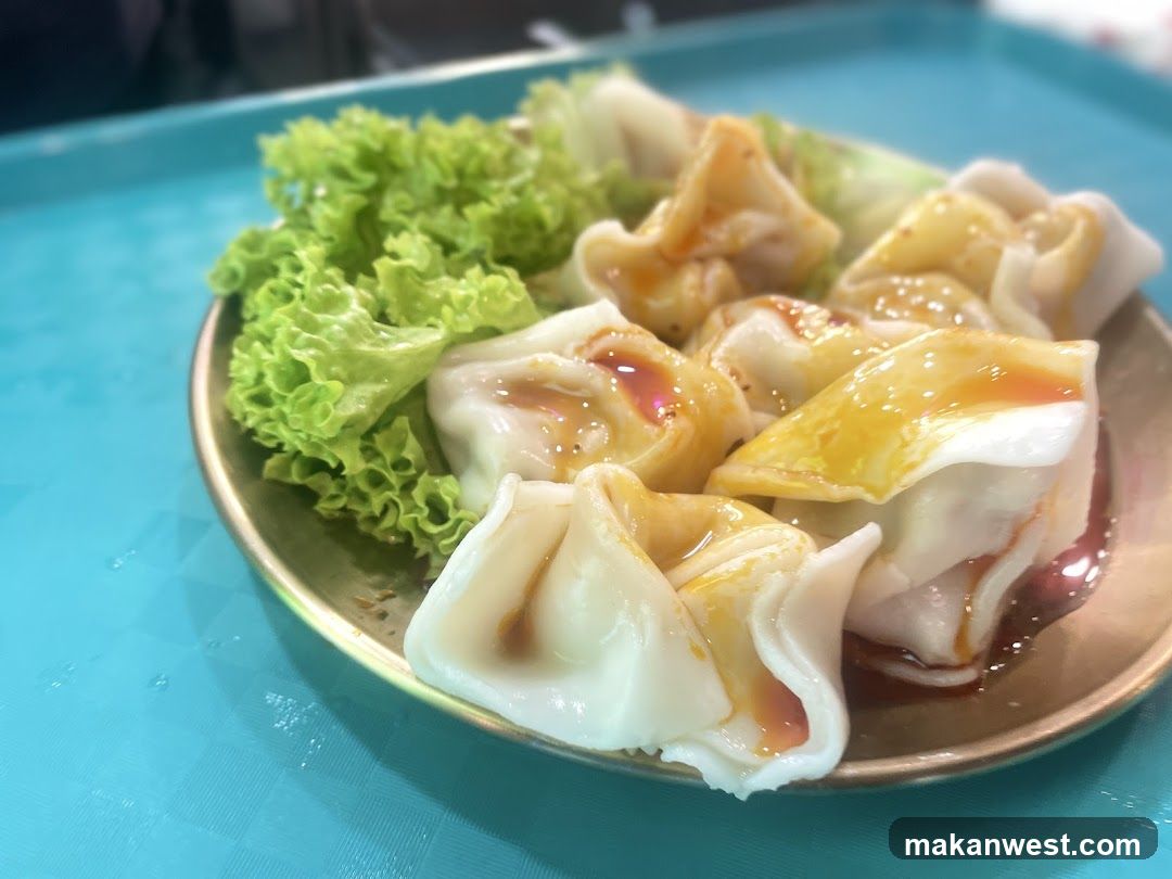 Dumplings with Sauce and Lettuce
