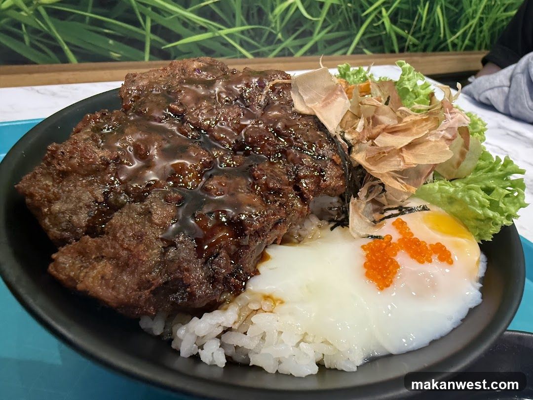 Beef Rice Bowl with Egg and Toppings
