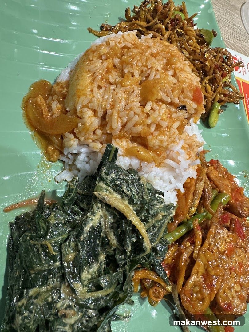 Curry Rice Plate with Side Dishes