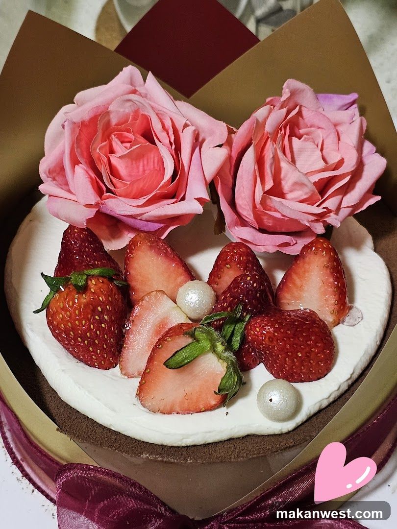 Strawberry and Rose Cake