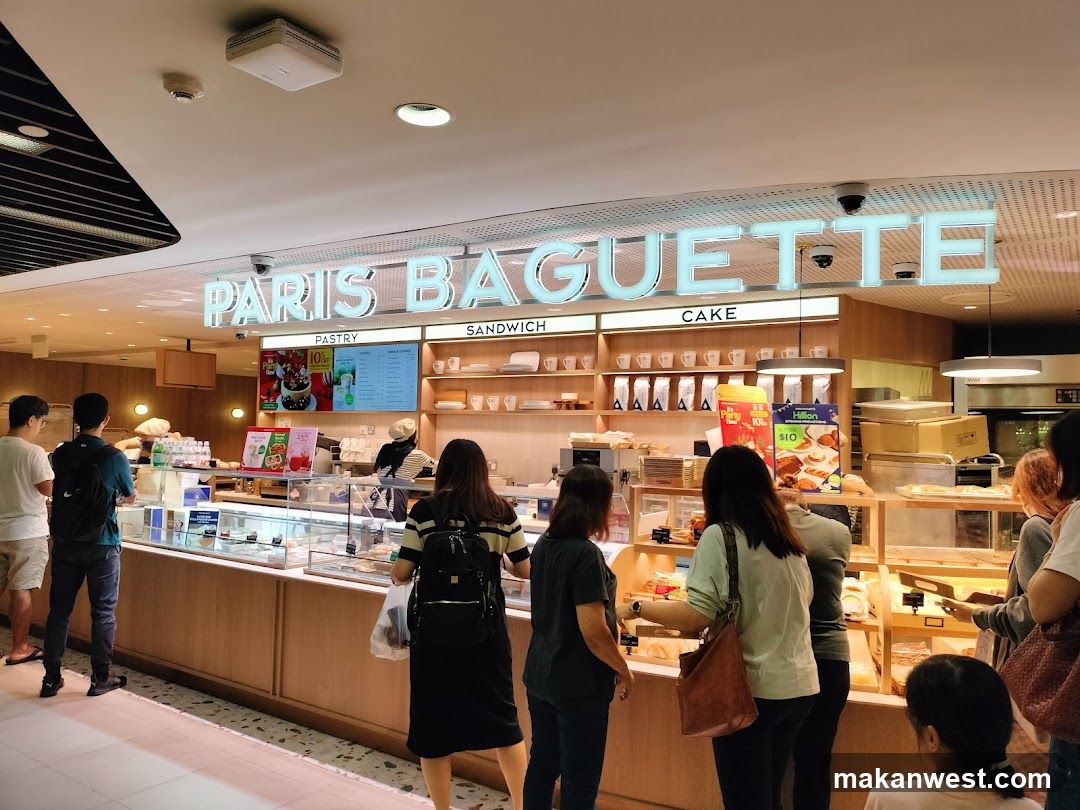 Paris Baguette Counter Scene
