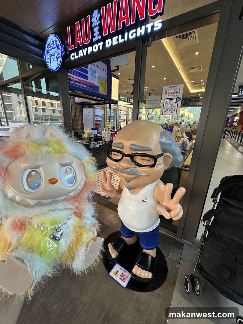 Lau Wang Claypot Delights Storefront with Merchandise Display