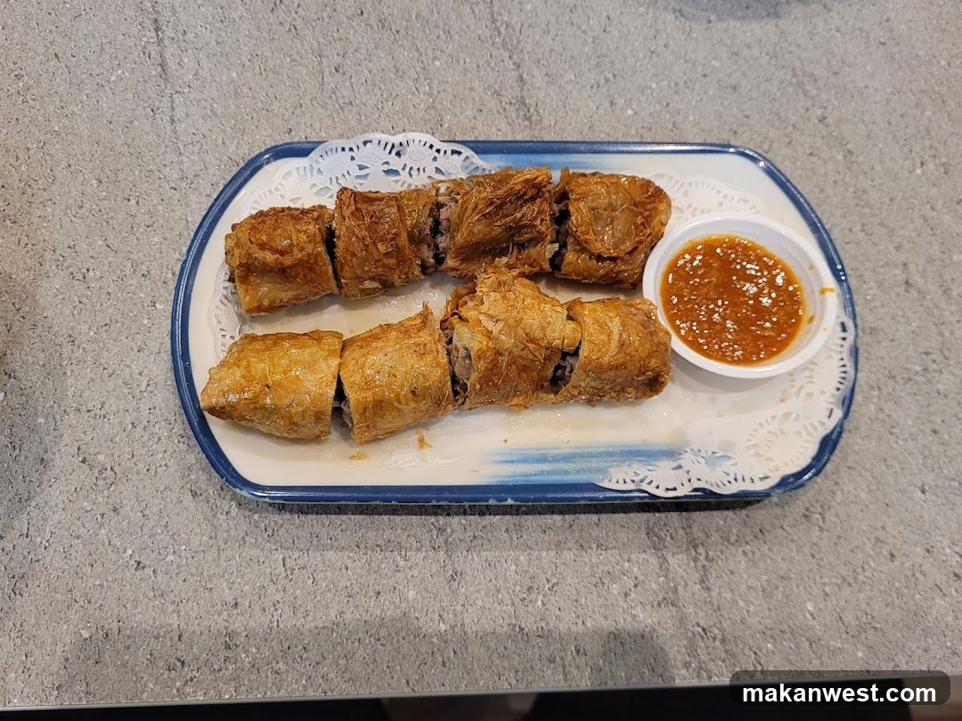 Spring Rolls with Sauce