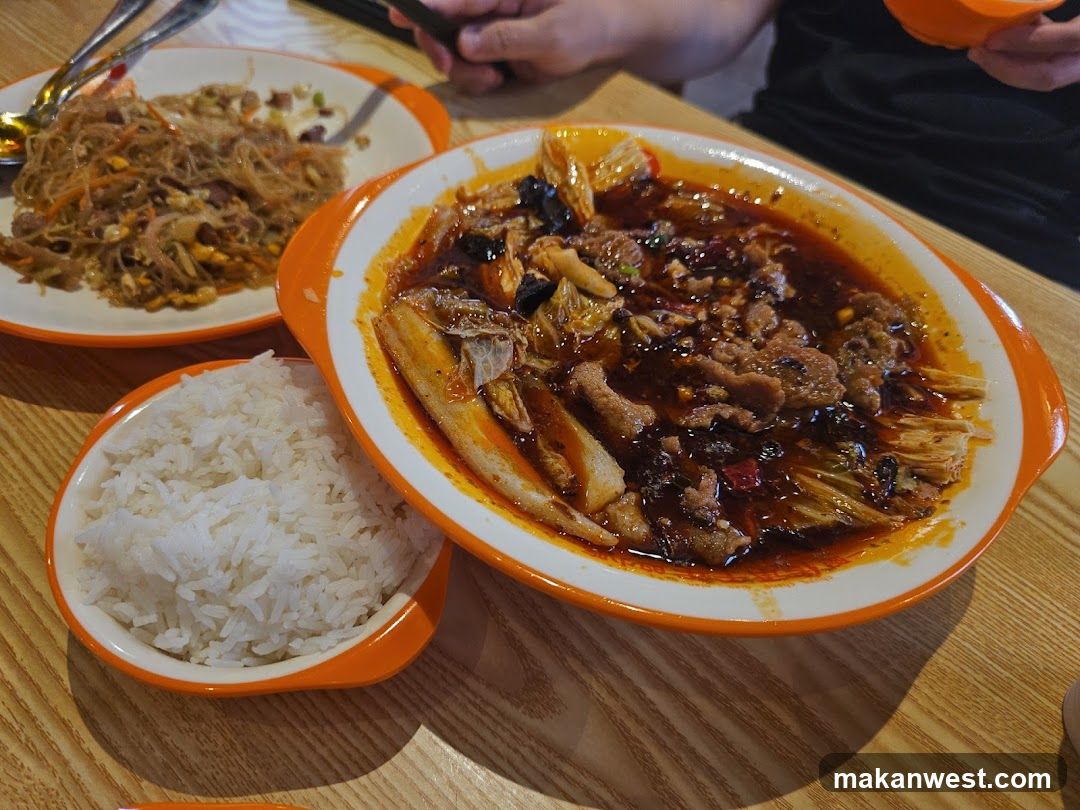 Spicy Meat Dish with Rice and Side Salad