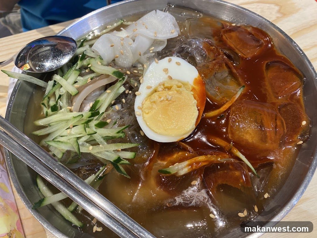 Bowl of Cold Noodles with Egg and Cucumber