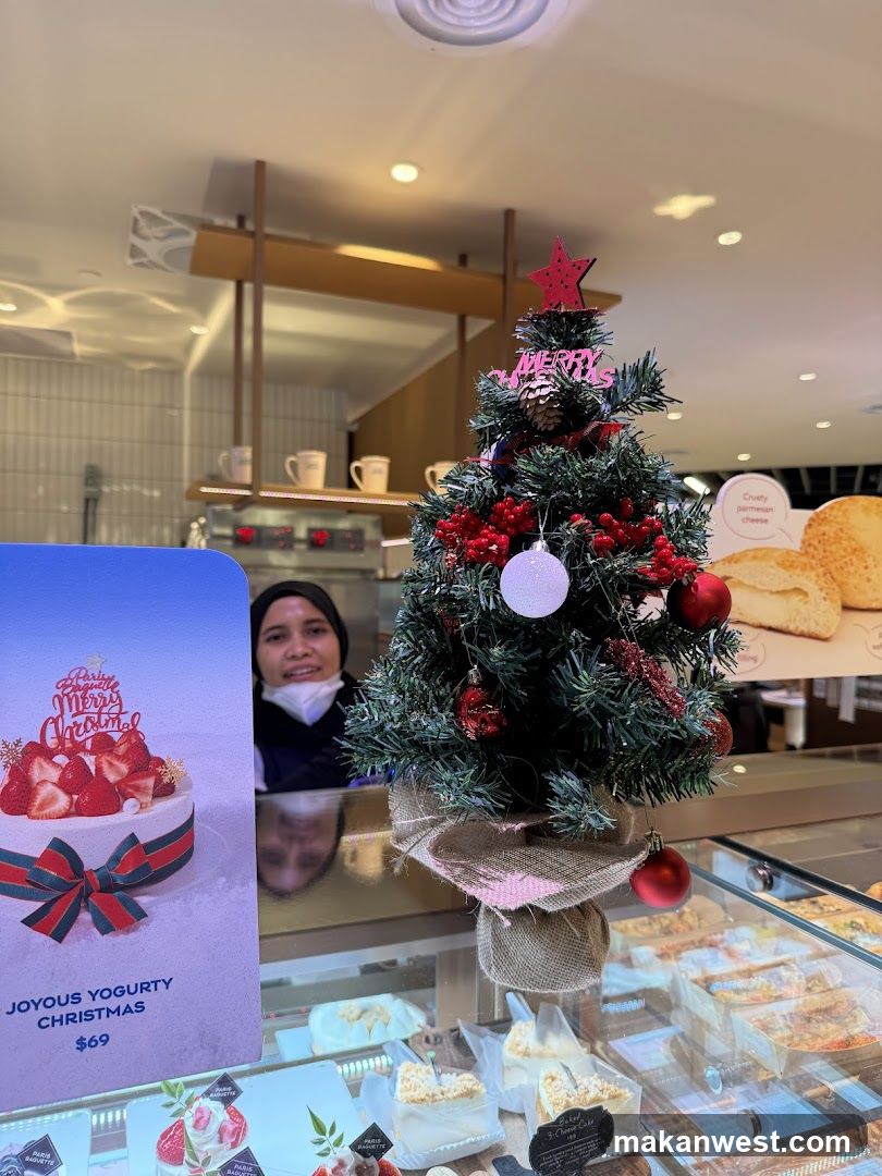Christmas Display in Bakery