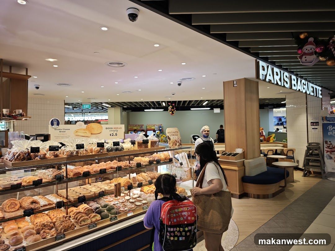 Paris Baguette Interior Display