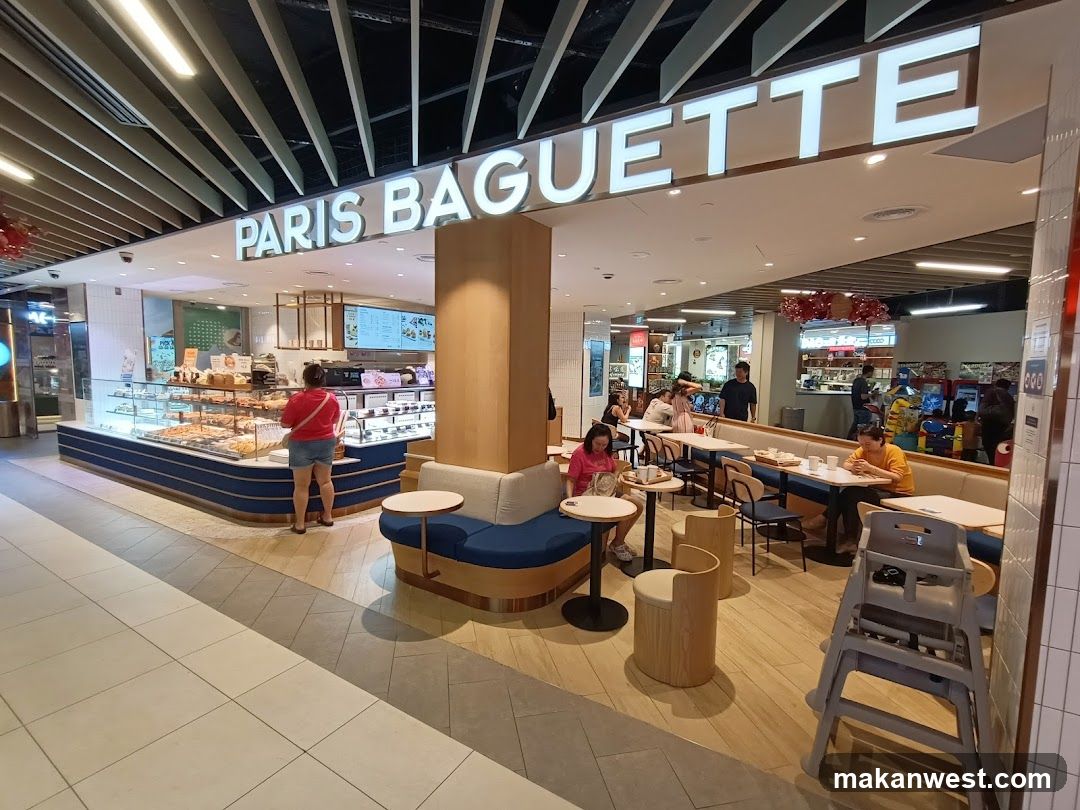 Paris Baguette Interior