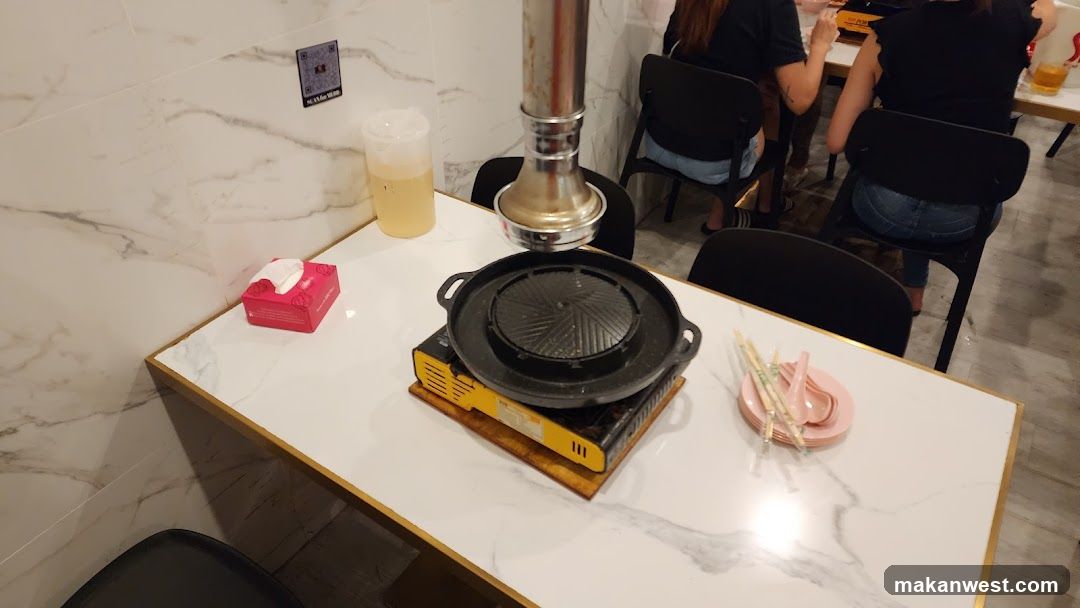 Korean BBQ Table Setting