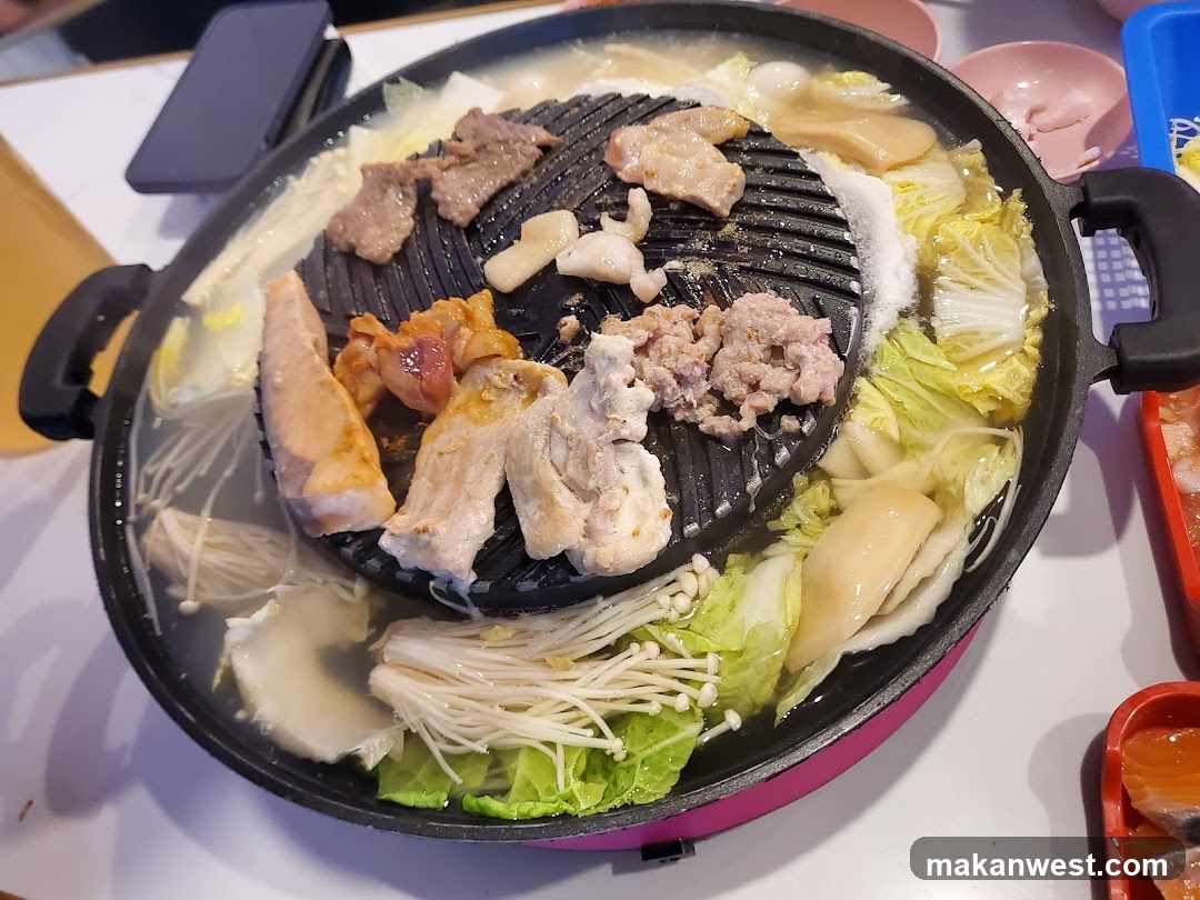 Hot Pot with Grill Section