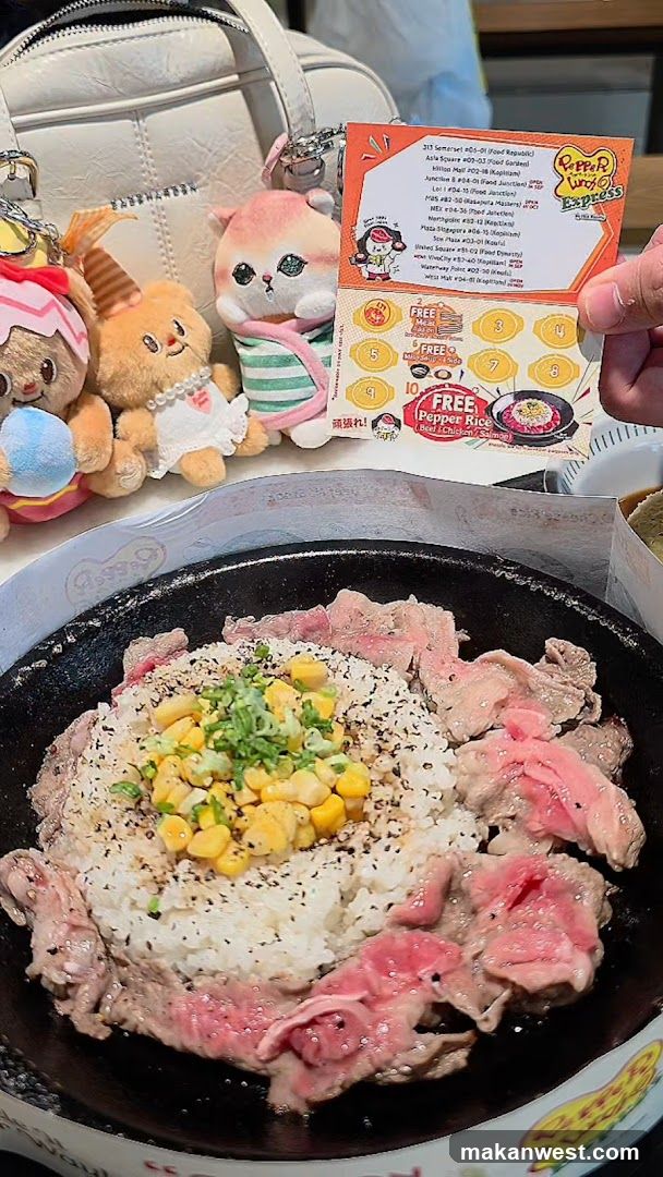 Pepper Rice Bowl with Plushies