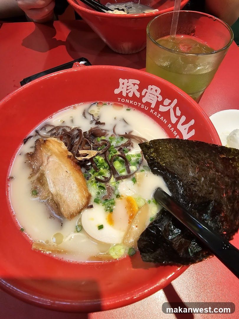 Tonkotsu Kazan Ramen Bowl