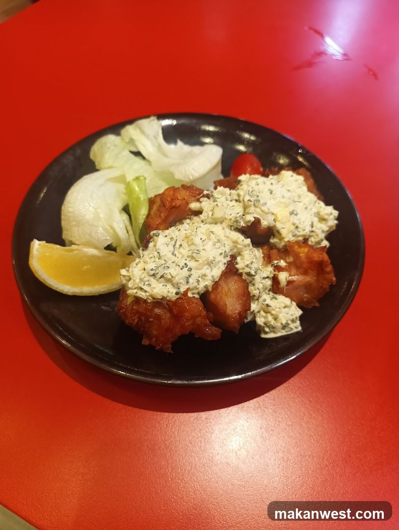 Fried Chicken with Sauce and Salad