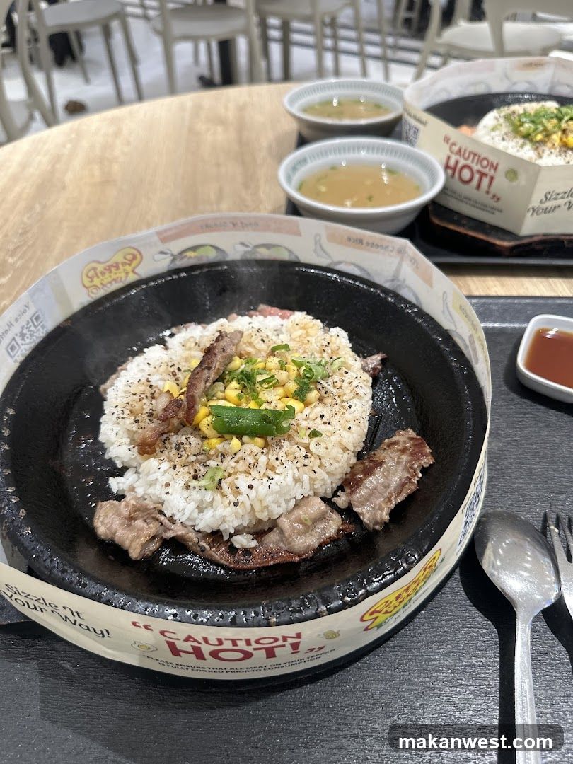 Sizzling Rice Bowl with Beef and Corn