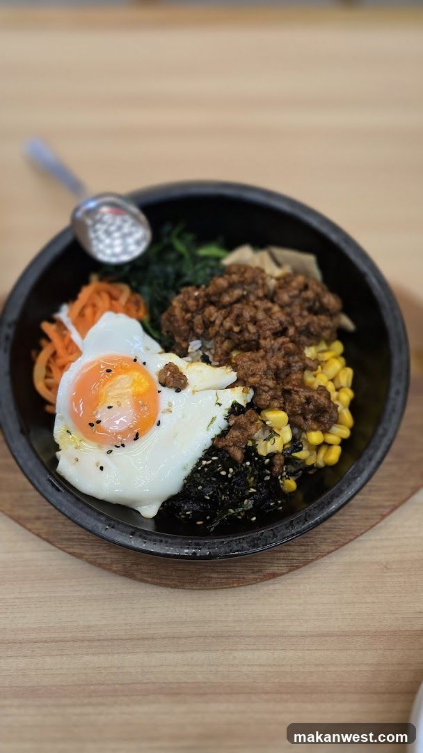 Bowl with Fried Egg and Ground Meat