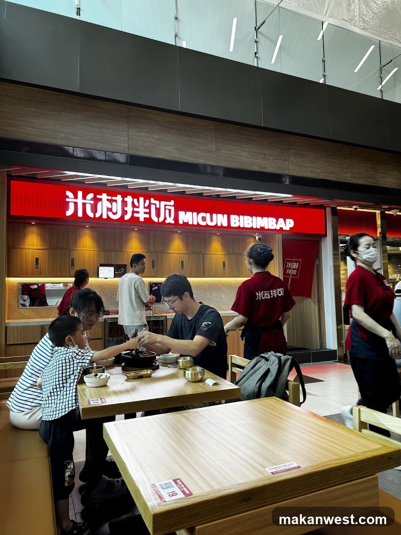 Dining Scene at MICUN BIBIMBAP