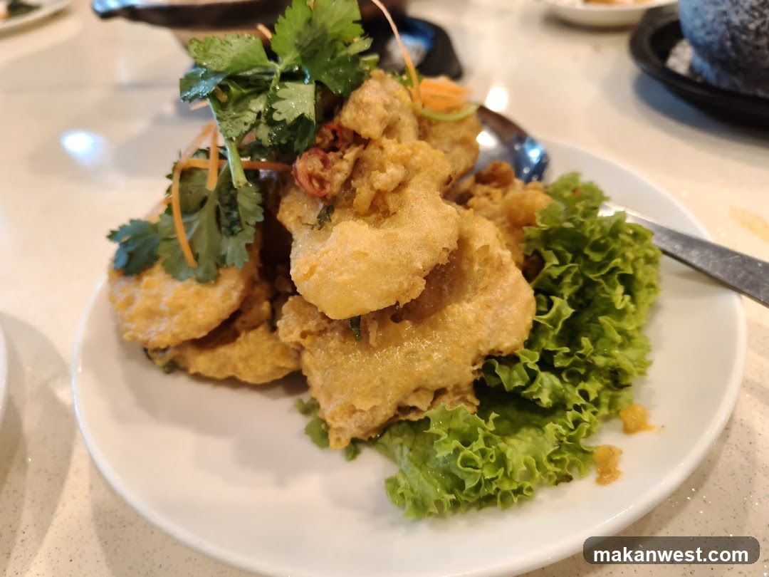Fried Shrimp with Garnish