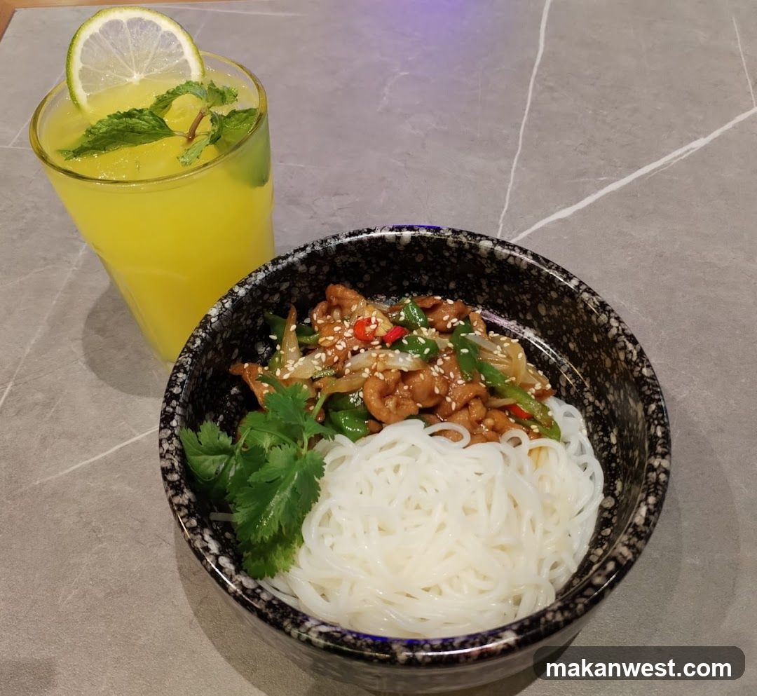 Noodle Bowl with Lemonade