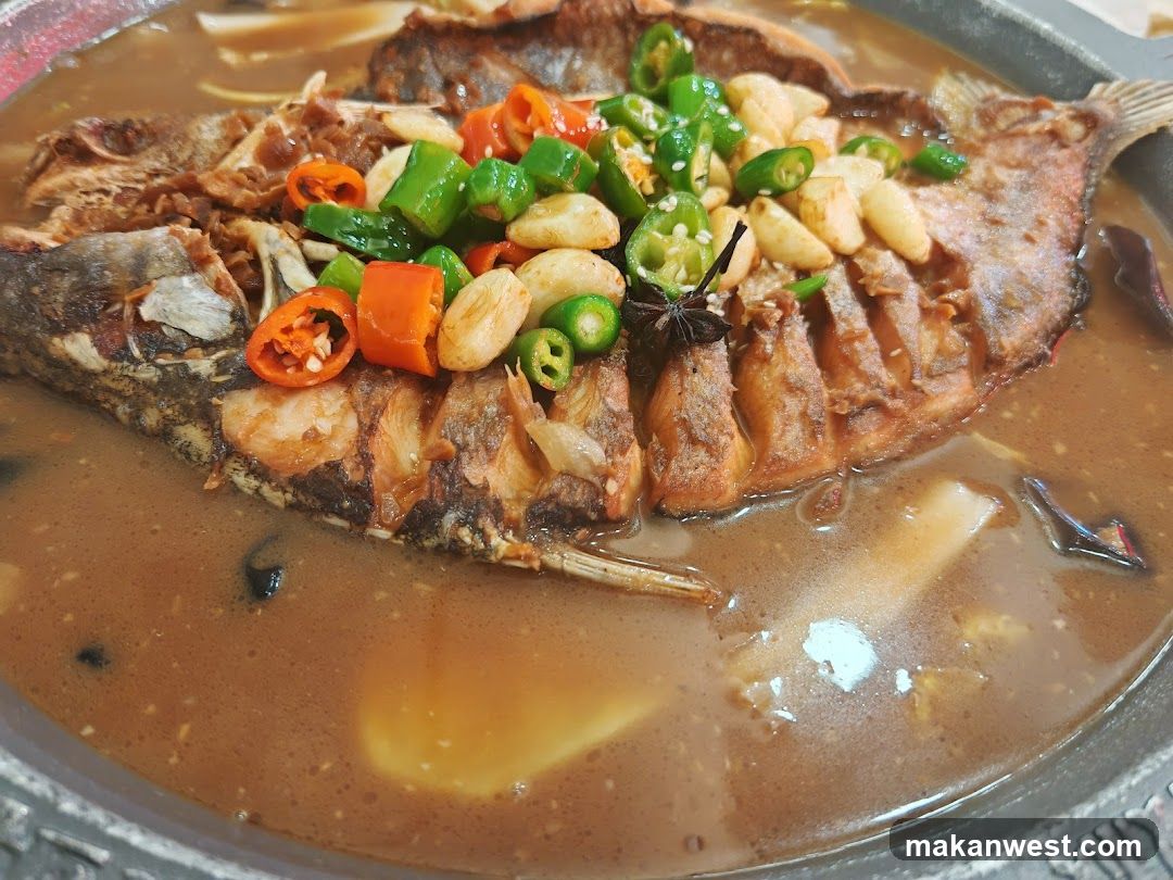 Stewed Fish with Chili and Garlic