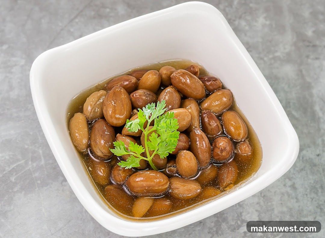 Braised Peanuts in Sauce