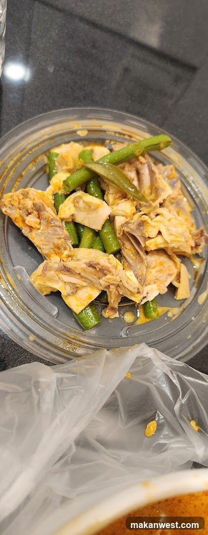 Takeout Meal with Chicken and Green Beans