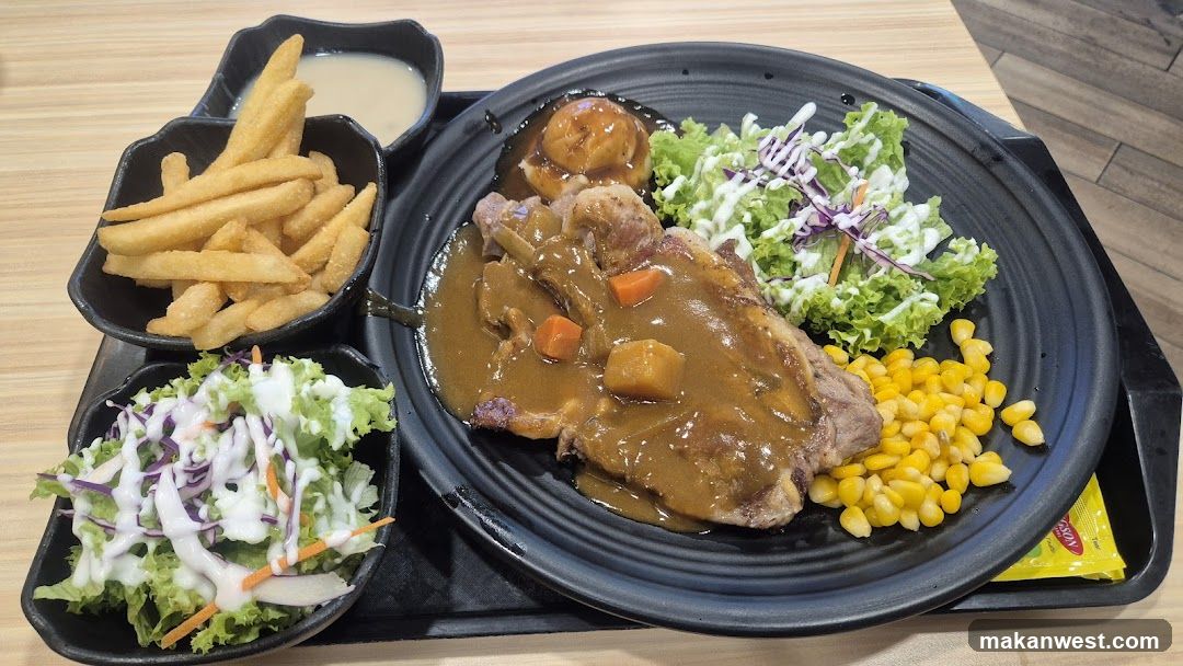 Curry Steak Meal