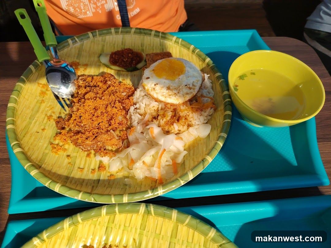 Bamboo Plate Meal with Fried Egg and Curry
