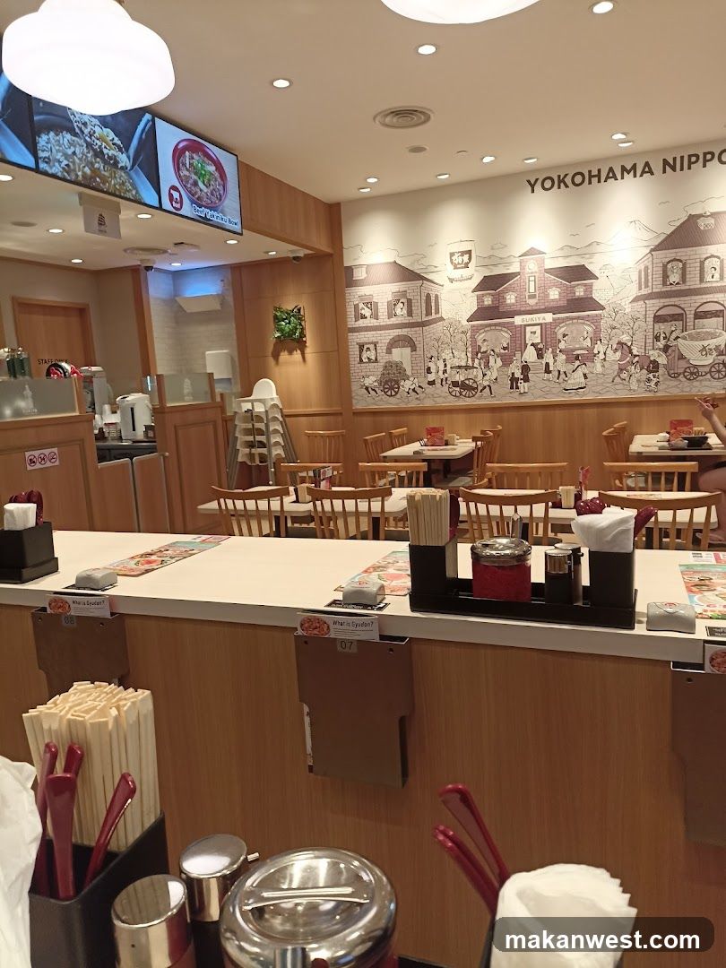 Yokohama Nippon Restaurant Interior