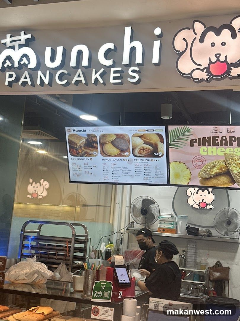 Munchi Pancakes Storefront Interior View