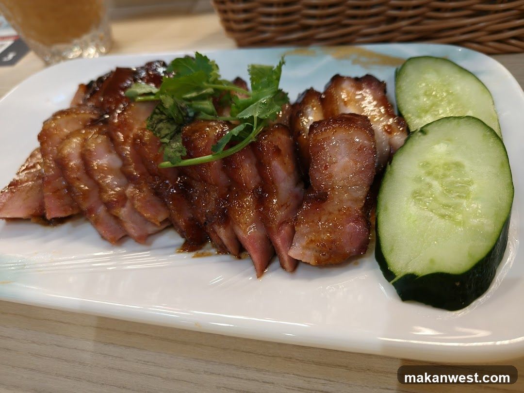 Sliced Roast Meat with Cucumber