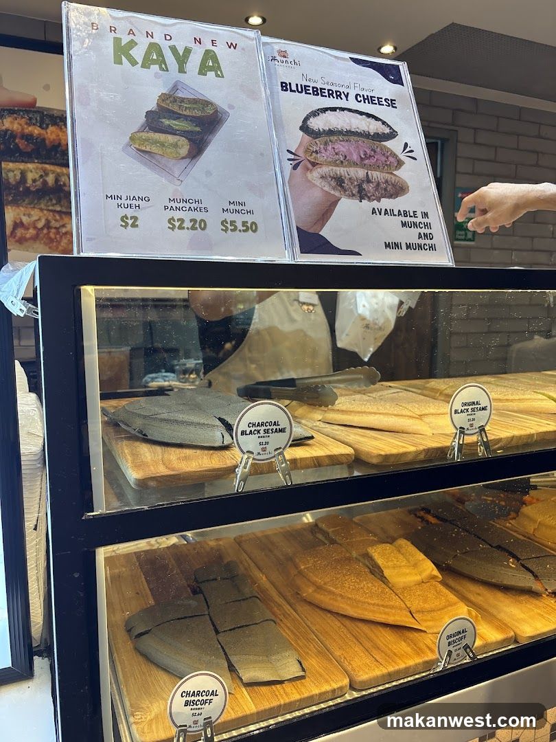Munchi Bakery Display