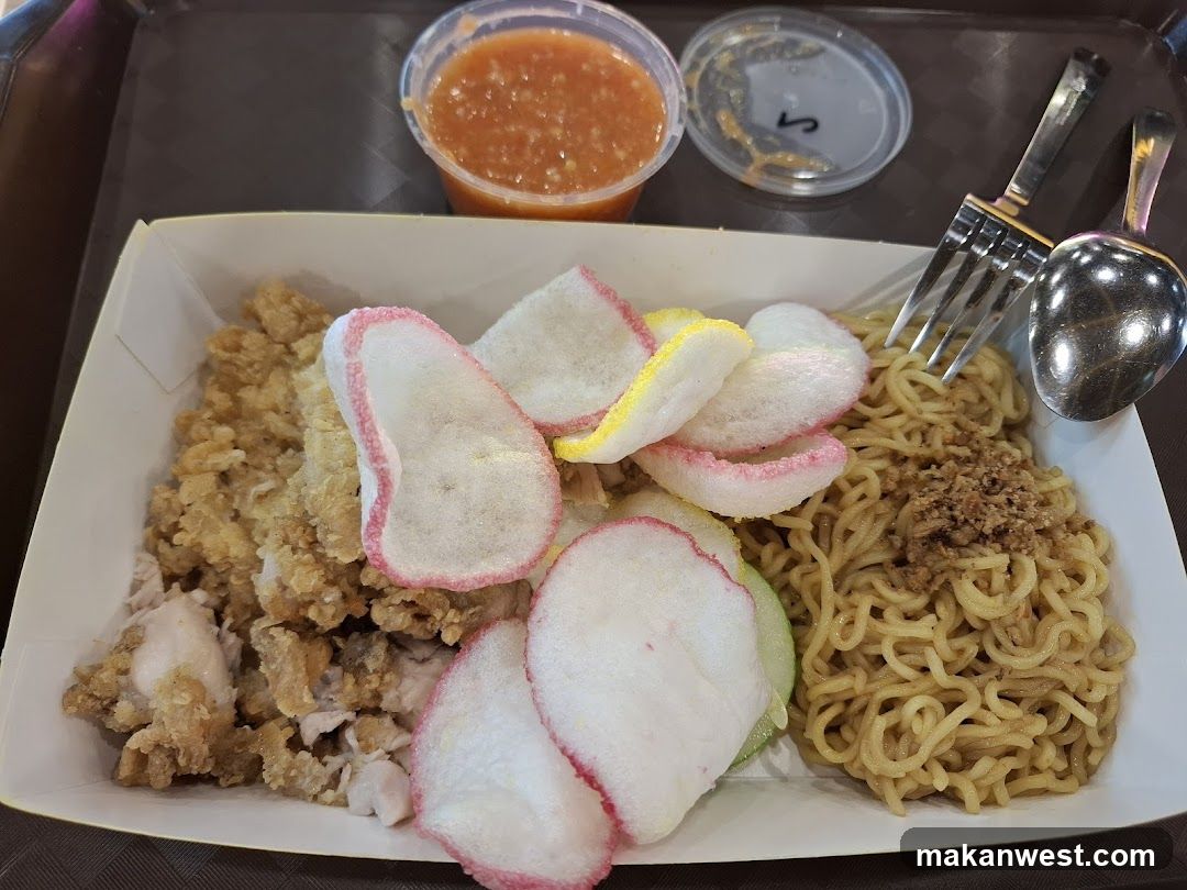 Noodle Meal with Fried Chicken and Pickled Radish