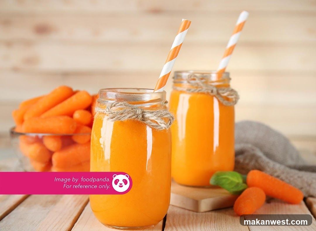Carrot Juice with Strawberries and Carrots
