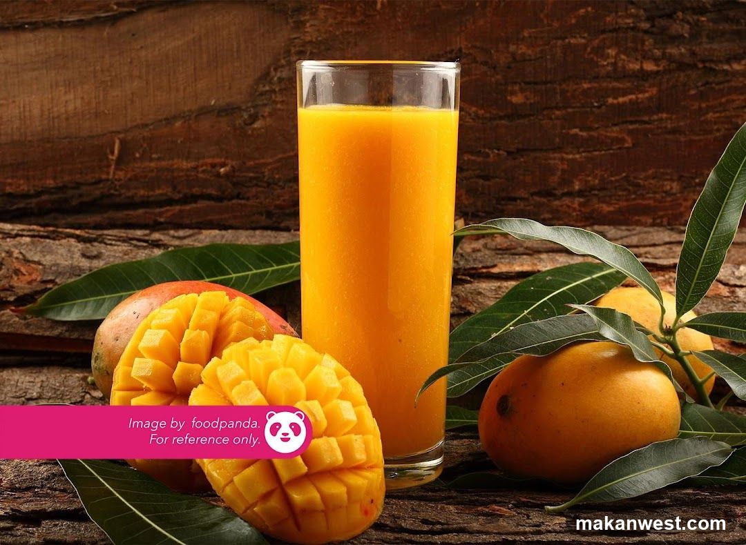 Mango Juice and Fresh Mangoes