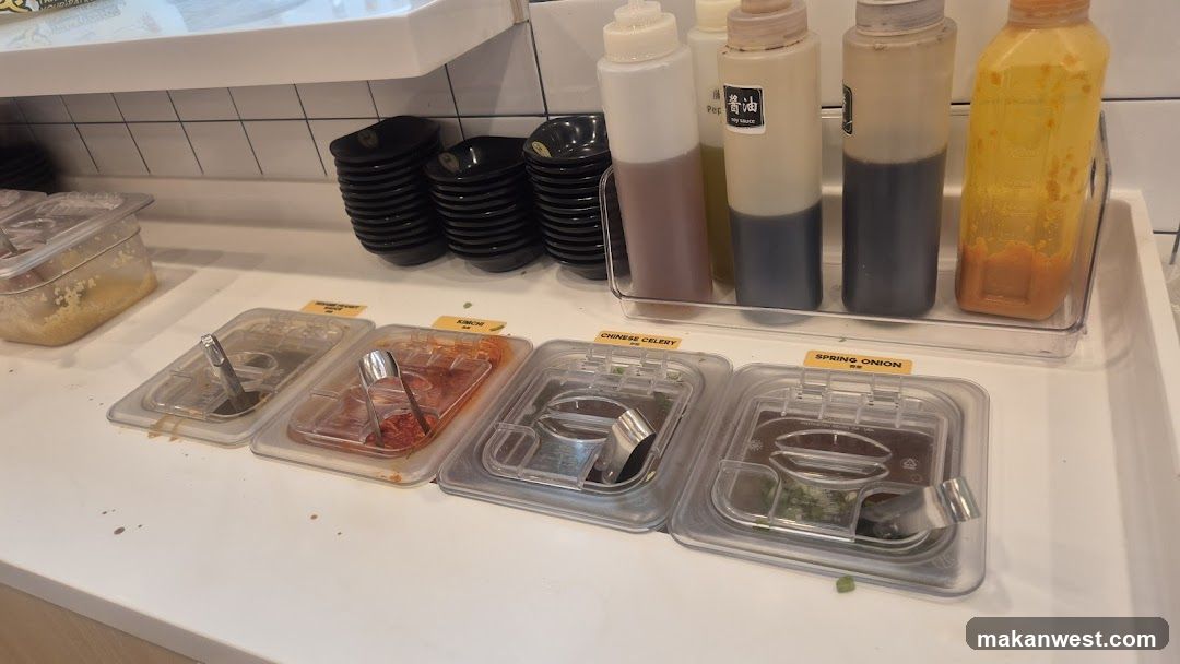 Condiment Station