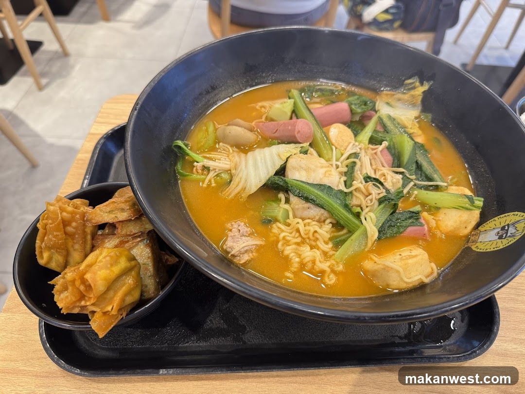 Spicy Ramen Bowl with Side Snack