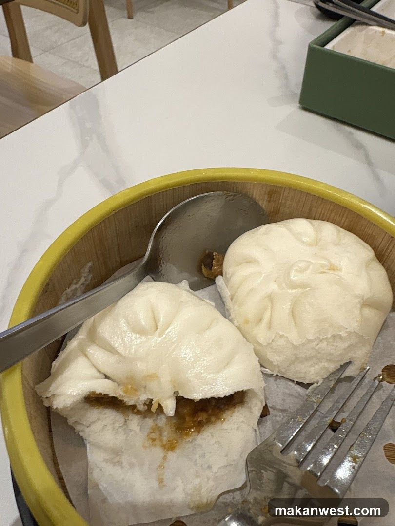 Steamed Buns in a Basket