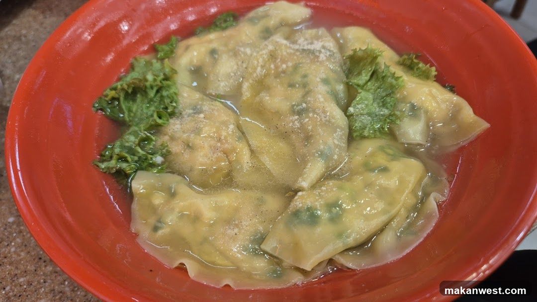Dumplings in Red Bowl