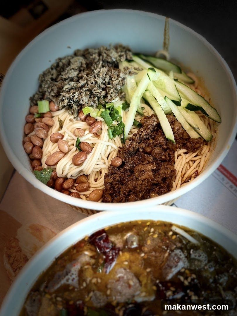 Noodle Bowl with Toppings