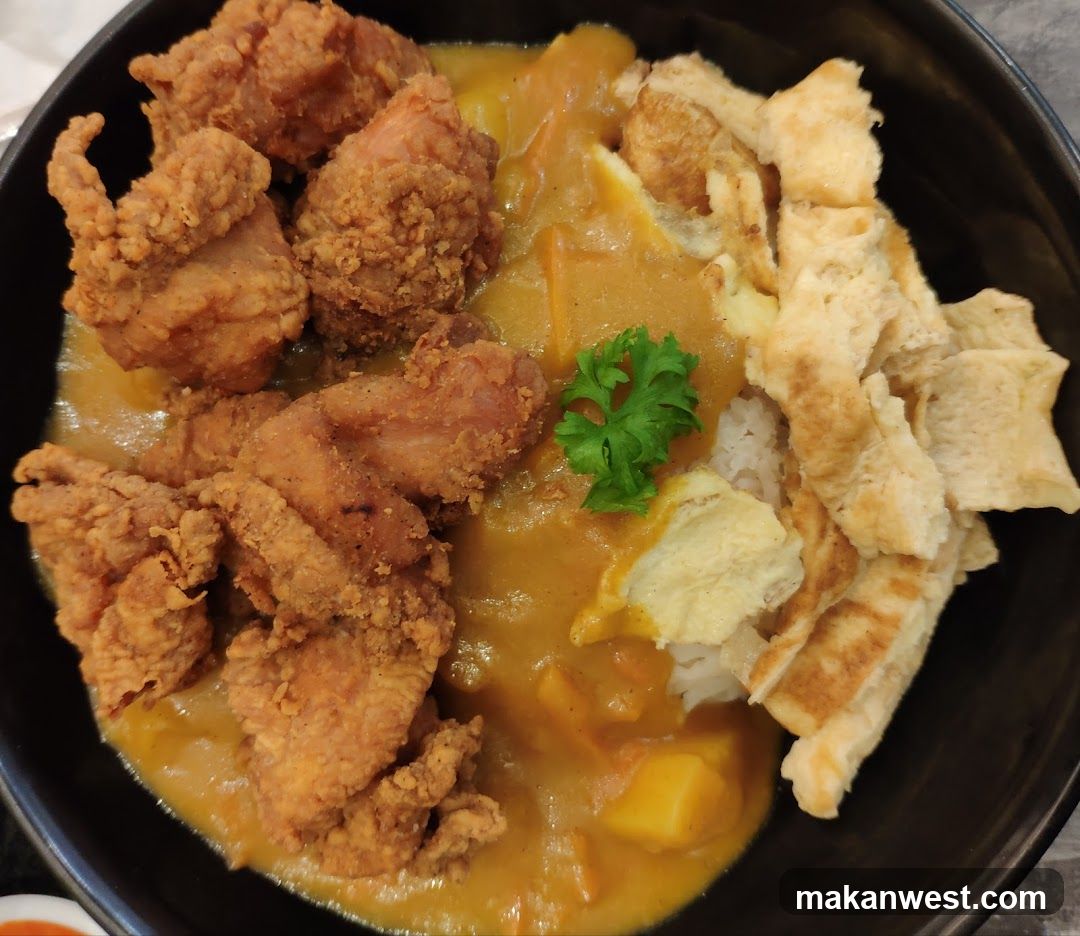 Fried Chicken and Curry Rice Bowl